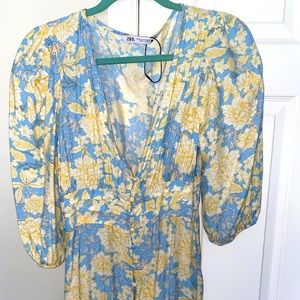 Gorgeous Zara Floral Dress BNWT 💃🏻💃🏻